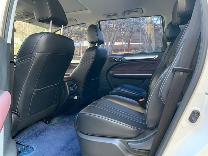 GAC Trumpchi M6 2023 2023款 PRO 270T DCT豪华版