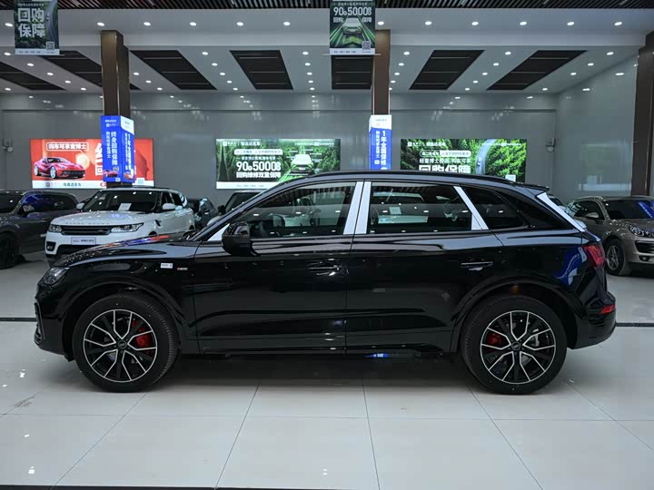 Audi Q5L 2025 2025款 45周年典藏版 45 TFSI 豪华动感型