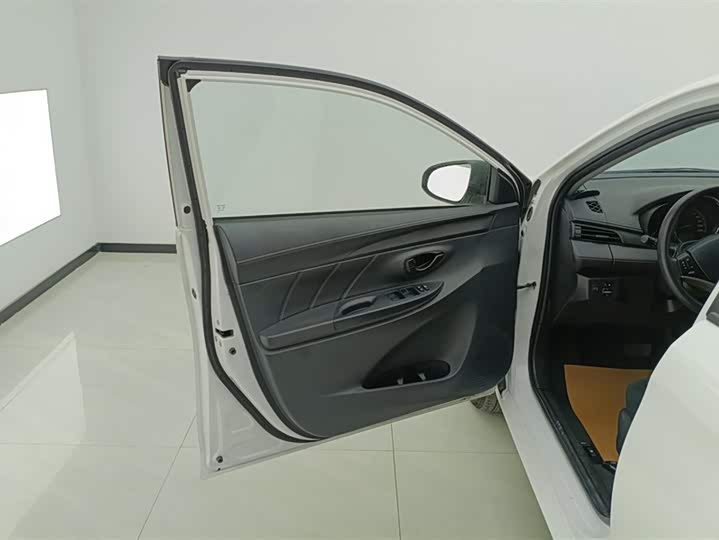 Toyota Vios 2022 2022款 1.5L 20周年纪念版