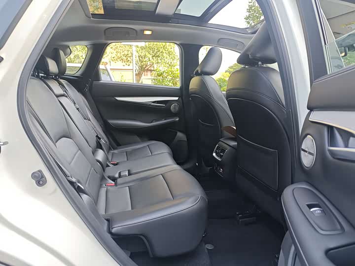 Infiniti QX50 2024 2024款 2.0T 四驱豪华版