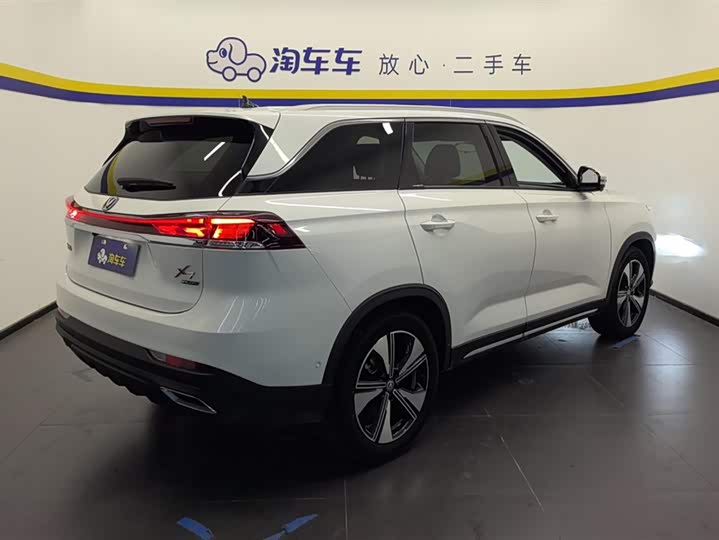 Changan X7 Plus 2024 2024款 1.5T 自动尊耀型 7座