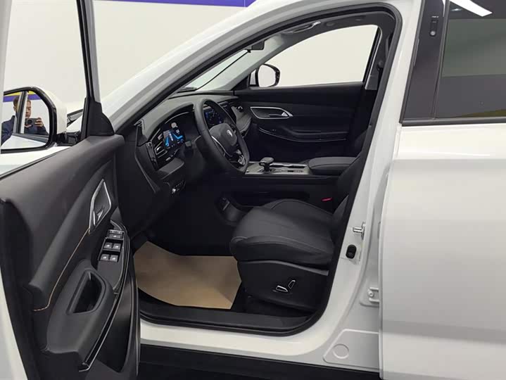 Changan X7 Plus 2024 2024款 1.5T 自动尊耀型 7座