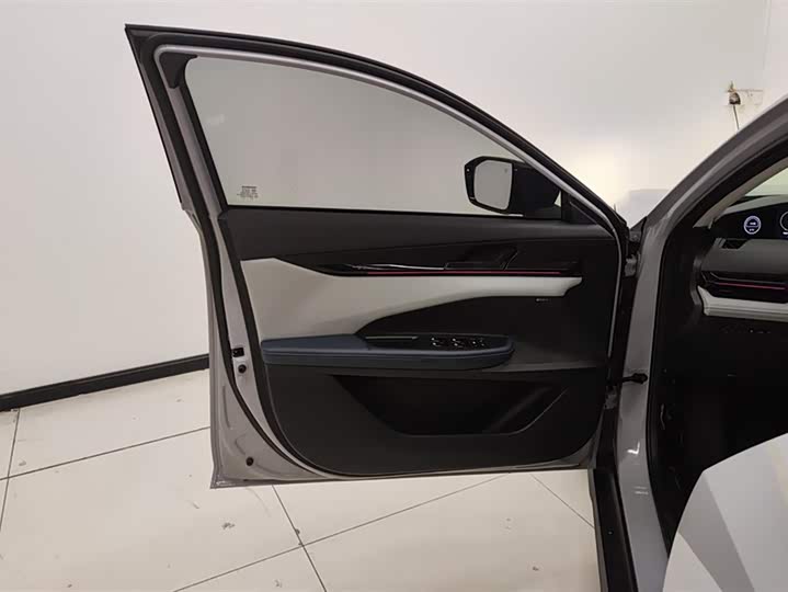 Changan UNI-V Hybrid 2023 2023款 智电iDD 1.5T 113km智酷型