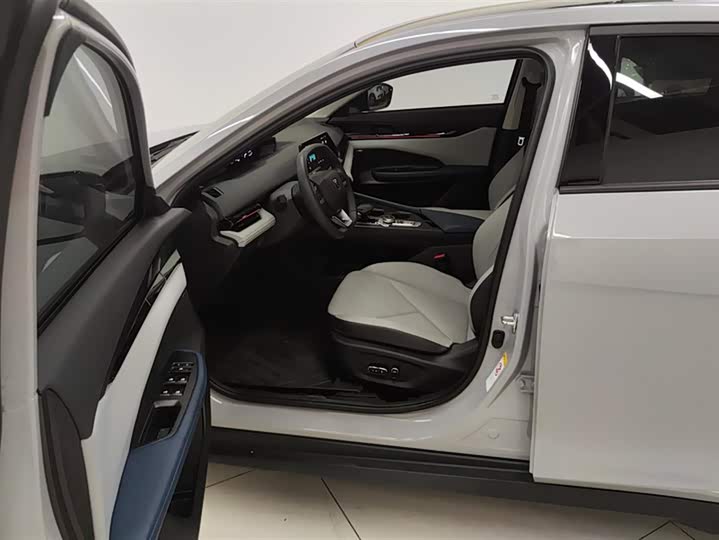 Changan UNI-V Hybrid 2023 2023款 智电iDD 1.5T 113km智酷型