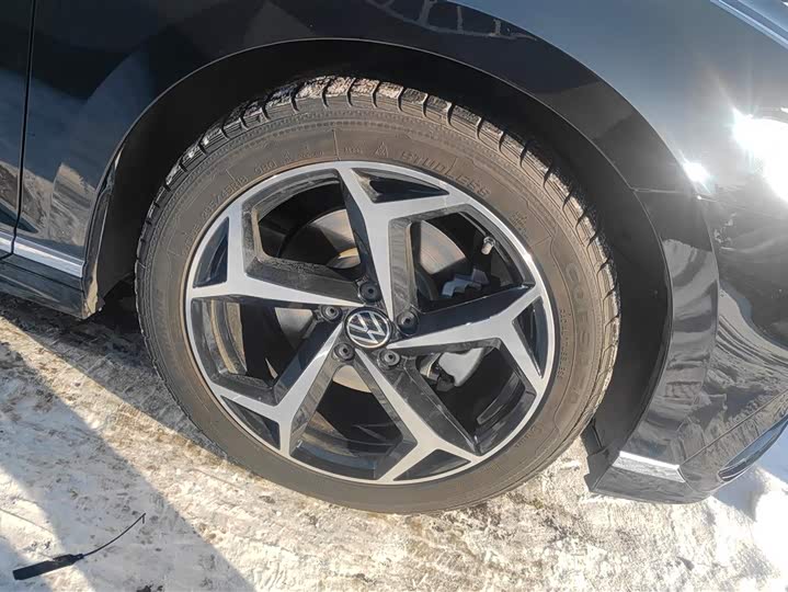 Volkswagen Magotan 2025 2025款 改款 众享款 330TSI DSG豪华型