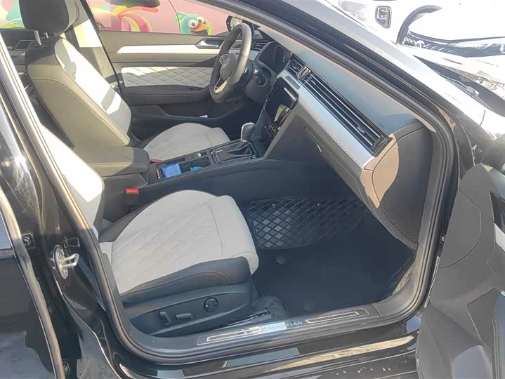 Volkswagen Magotan 2025 2025款 改款 众享款 330TSI DSG豪华型