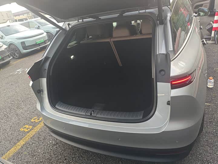 LiXiang i6 2025 2025款 两驱标准版