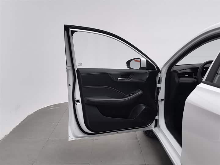 Roewe i5 2023 2023款 1.5L 手动舒享版