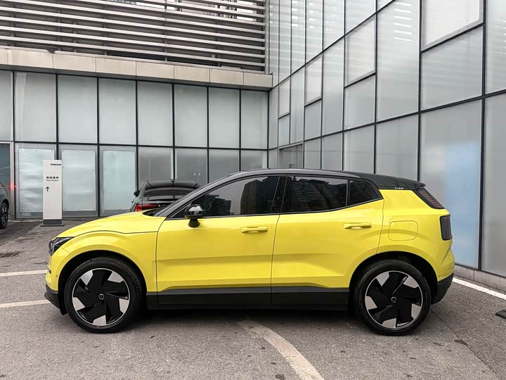 Volvo EX30 2025 2025款 后驱长续航版 Ultra