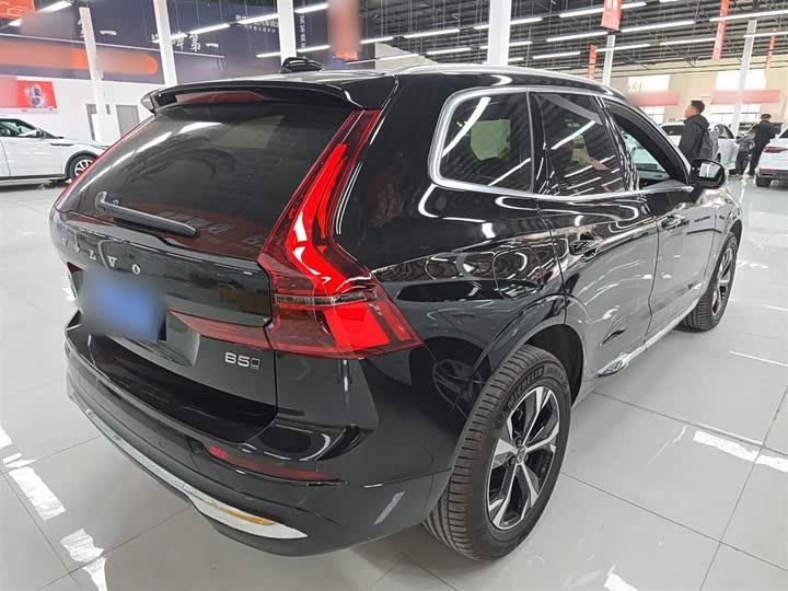 Volvo XC60 2026 2026款 B5 四驱智逸豪华版