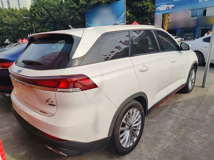 Changan Oshan X7 Plus 2022 2022款 1.5T 蓝鲸版自动尊享型 7座