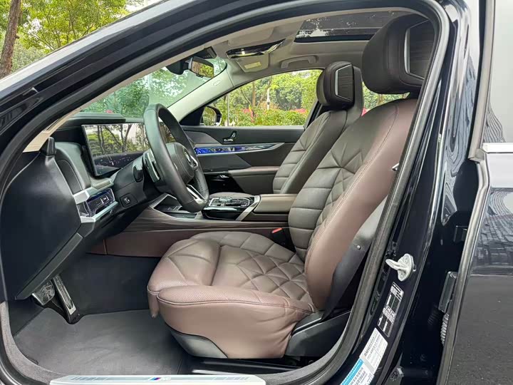 BMW 7 Series 2023 2023款 740Li 领先型 M运动套装