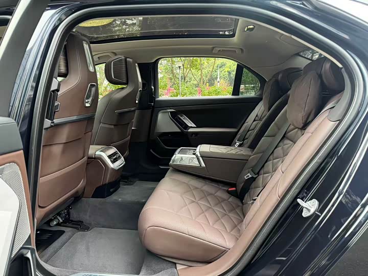 BMW 7 Series 2023 2023款 740Li 领先型 M运动套装