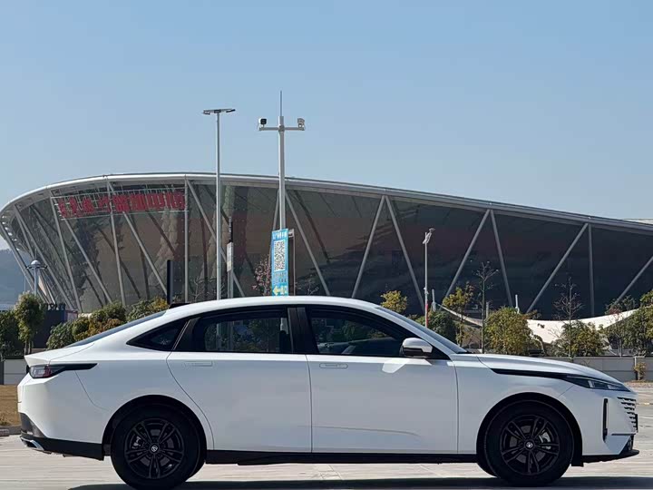 Changan Yida 2023 2023款 蓝鲸NE 1.5T GDI DCT尊享型