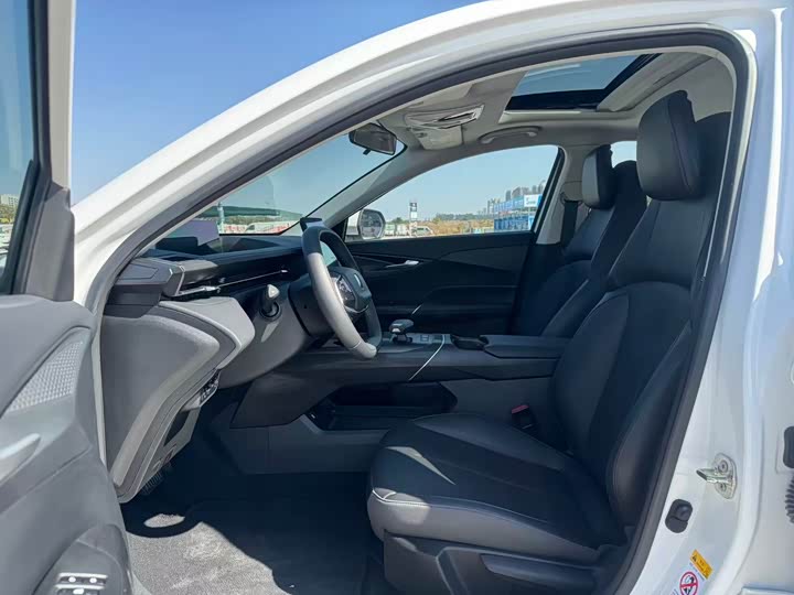 Changan Yida 2023 2023款 蓝鲸NE 1.5T GDI DCT尊享型