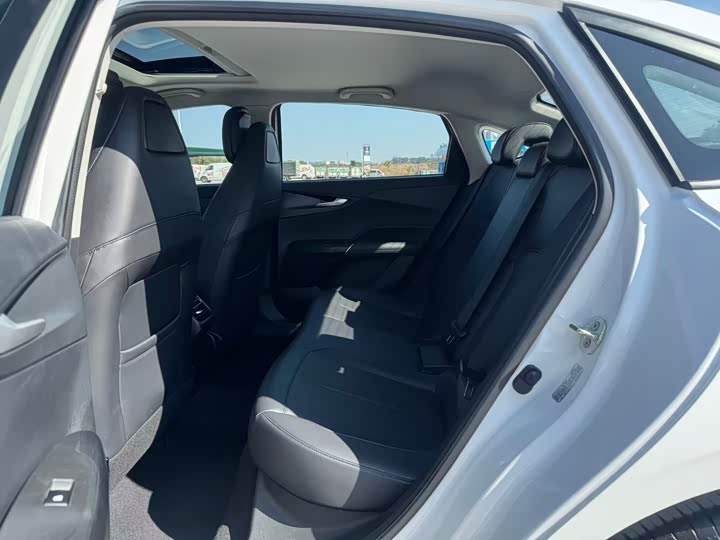 Changan Yida 2023 2023款 蓝鲸NE 1.5T GDI DCT尊享型