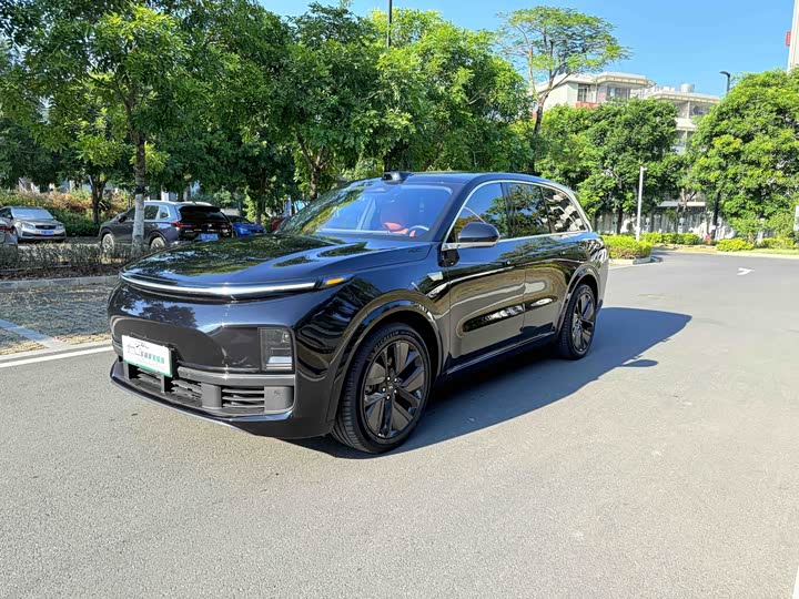 LiXiang L8 2025 2025款 Ultra 智能焕新版