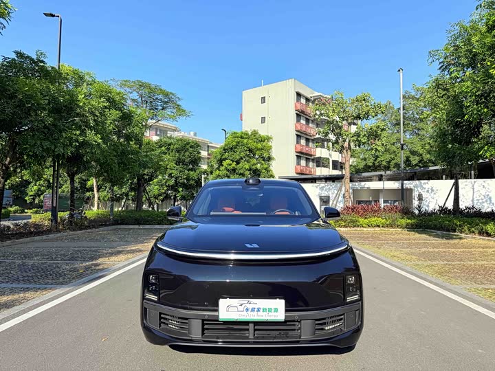 LiXiang L8 2025 2025款 Ultra 智能焕新版