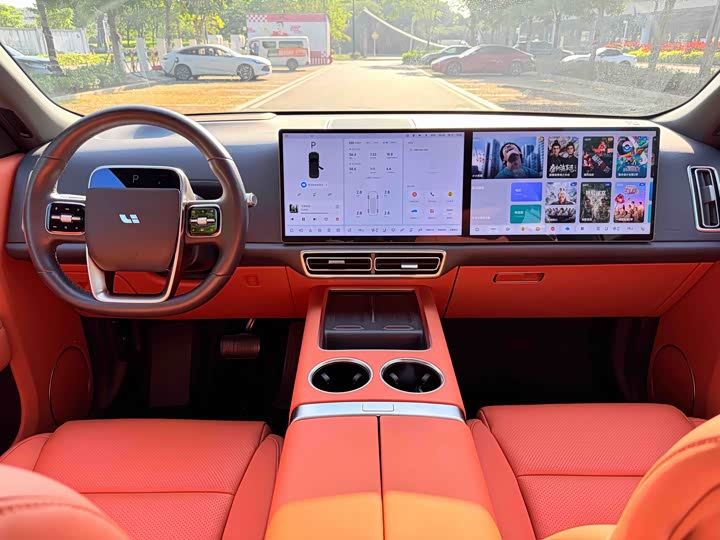 LiXiang L8 2025 2025款 Ultra 智能焕新版