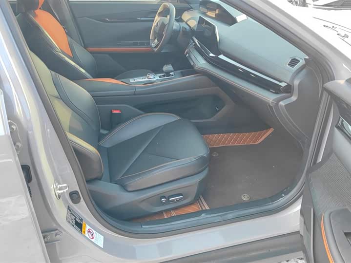 Changan UNI-V Hybrid 2023 2023款 智电iDD 1.5T 113km智趣型（飞快版）