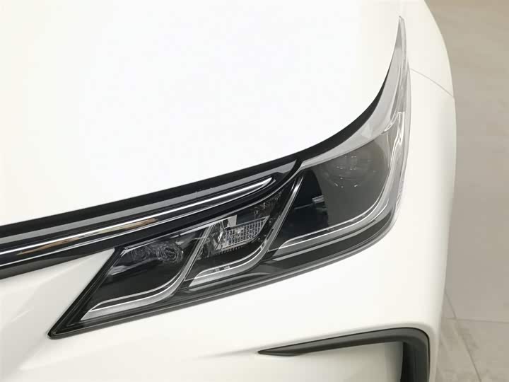 Toyota Corolla 2024 2024款 1.8L 智能电混双擎 精英版