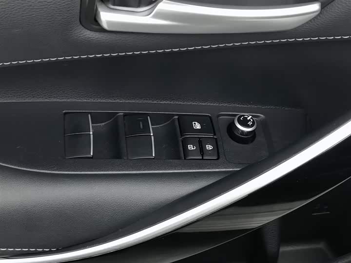 Toyota Corolla 2024 2024款 1.8L 智能电混双擎 精英版