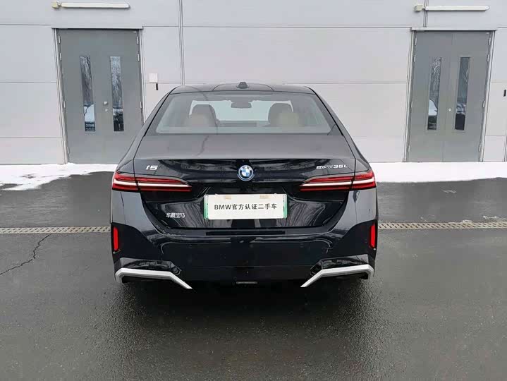 BMW i5 2024 2024款 eDrive 35L M运动套装