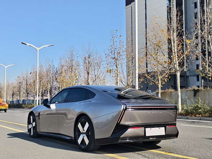 2025 XPeng P7