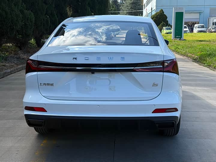 Roewe i5 2026 2026款 1.5L 手动舒享版