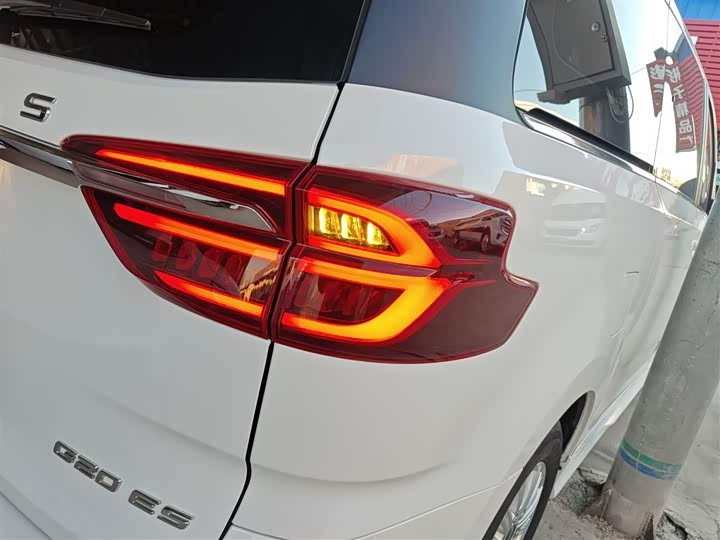 Maxus G20 2023 2023款 改款 ES 2.0T 汽油自动超值版