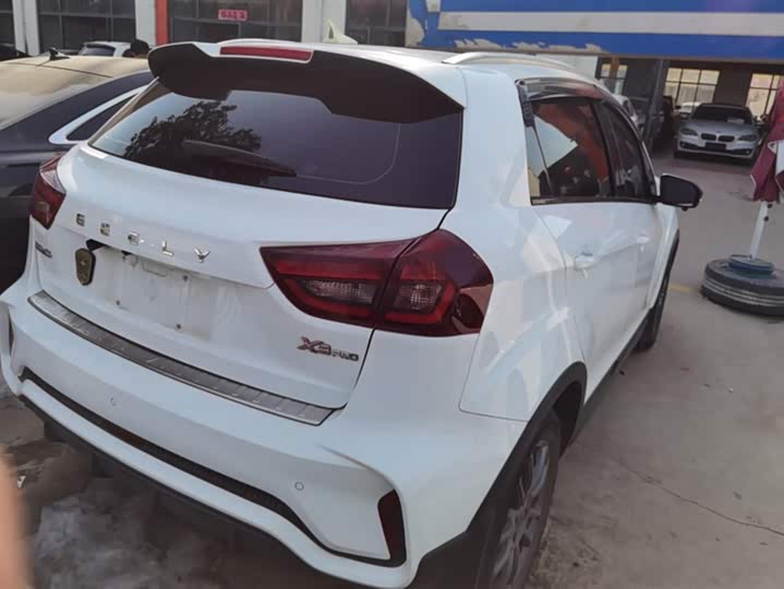 Geely Vision X3 2021 2021款 PRO 1.5L CVT尊贵型