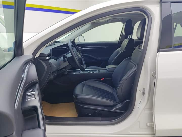 Ford Mondeo 2025 2025款 2.0T EcoBoost 豪华型