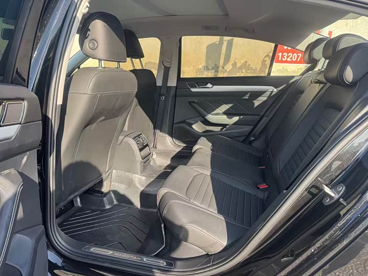 Volkswagen Magotan 2025 2025款 众享款 280TSI DSG舒适型