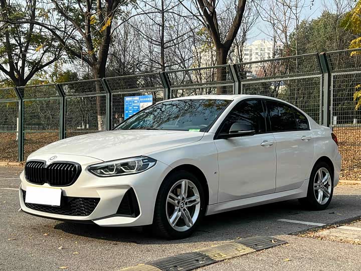 BMW 1 Series 2023 2023款 120i M运动曜夜版