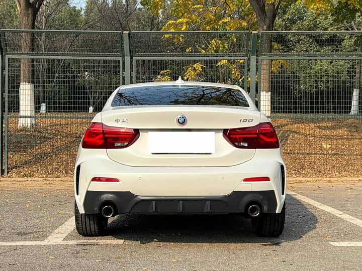 BMW 1 Series 2023 2023款 120i M运动曜夜版