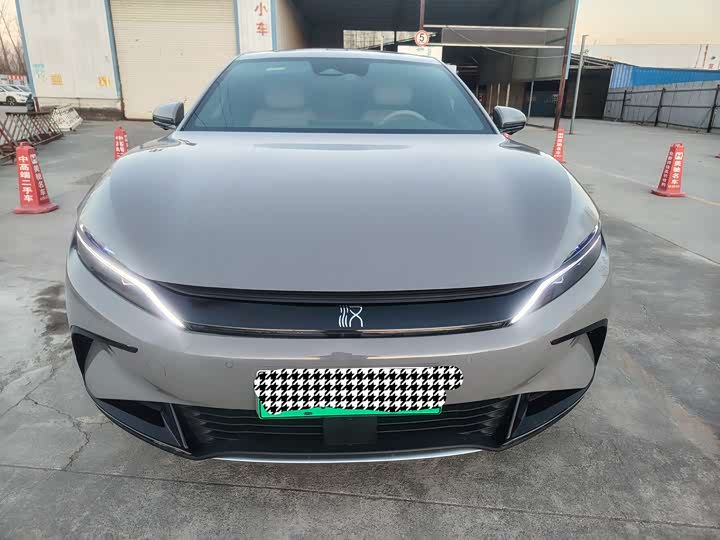 BYD Han 2025 2025款 DM-i 125KM尊荣型