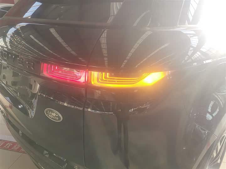 Land Rover Range Rover Evoque L Hybrid 2022 2022款 极光L P300e 插电式电动混合版