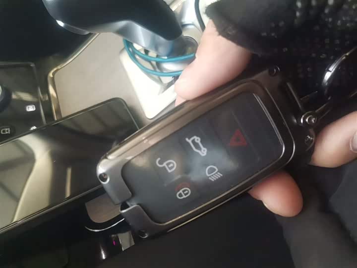 Land Rover Range Rover Evoque L Hybrid 2022 2022款 极光L P300e 插电式电动混合版