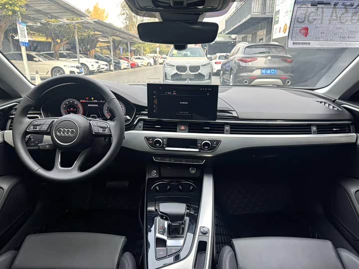 Audi A5 2024 2024款 Sportback 40 TFSI 时尚动感型