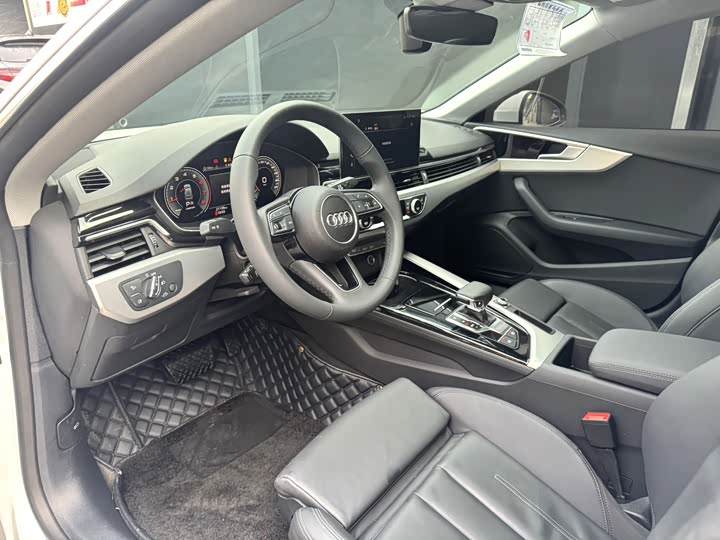 Audi A5 2024 2024款 Sportback 40 TFSI 时尚动感型