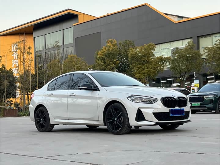 BMW 1 Series 2023 2023款 125i M运动曜夜版