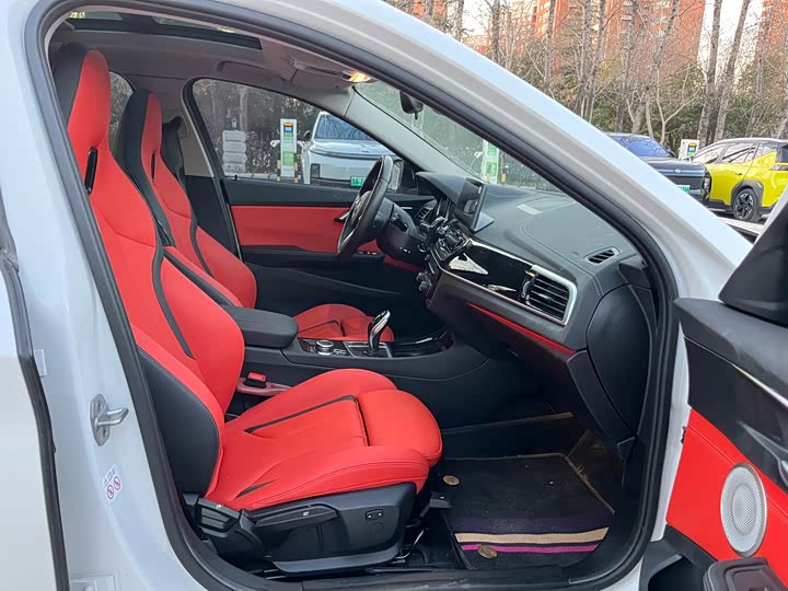 BMW 1 Series 2023 2023款 125i M运动曜夜版