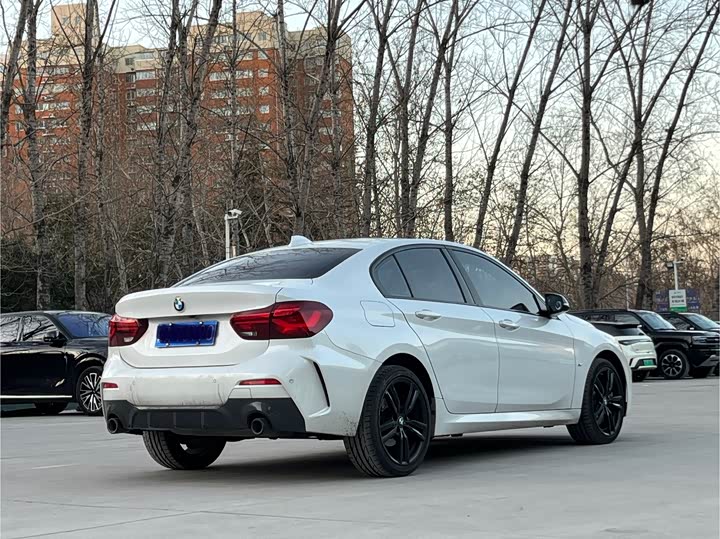 BMW 1 Series 2023 2023款 125i M运动曜夜版