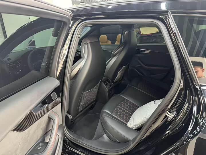 Audi RS 4 2022 2022款 RS4 Avant 黑曜版