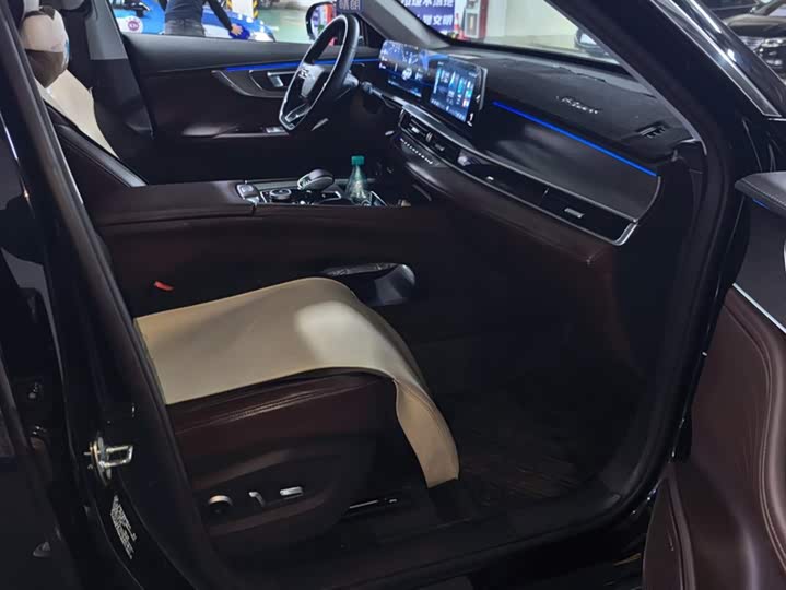 Chery Tiggo 8 Pro 2024 2024款 冠军版 390T 四驱巅峰版 7座