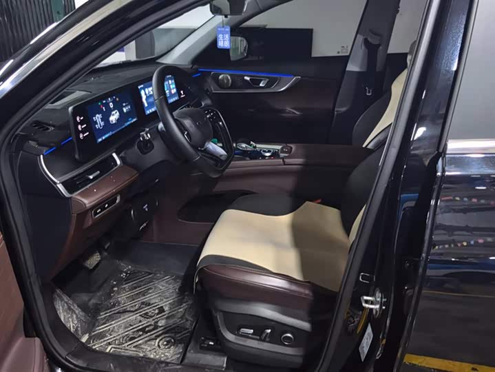 Chery Tiggo 8 Pro 2024 2024款 冠军版 390T 四驱巅峰版 7座