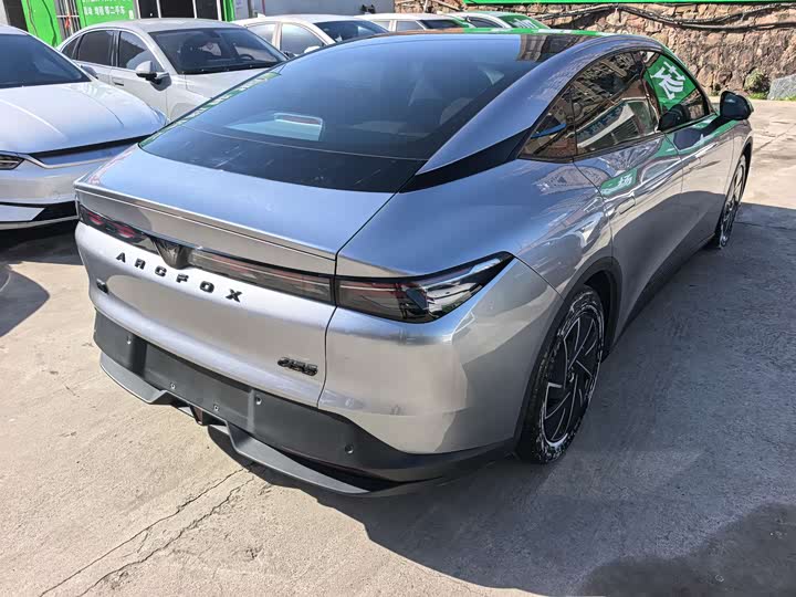 BAIC Arcfox Alpha S5 2024 2024款 560MAX 185kW