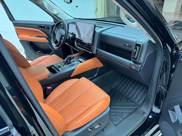 Haval H9 2024 2024款 2.0T 汽油四驱极境版