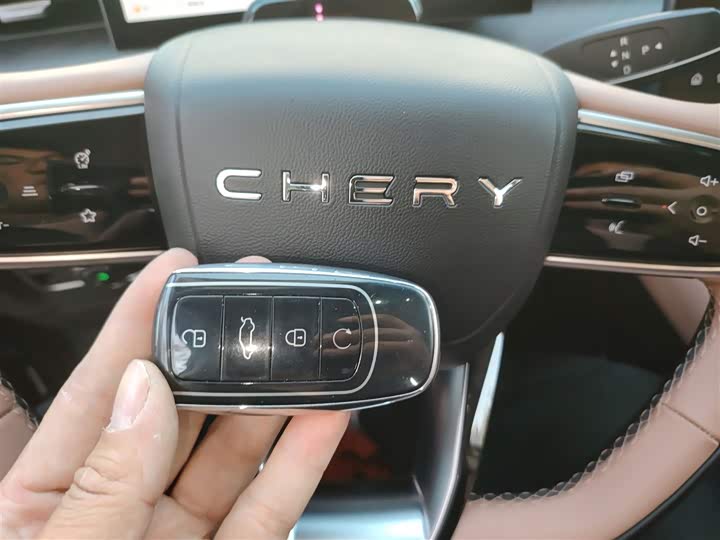 Chery Tiggo 8L 2024 2024款 2.0T 两驱尊贵版 5座