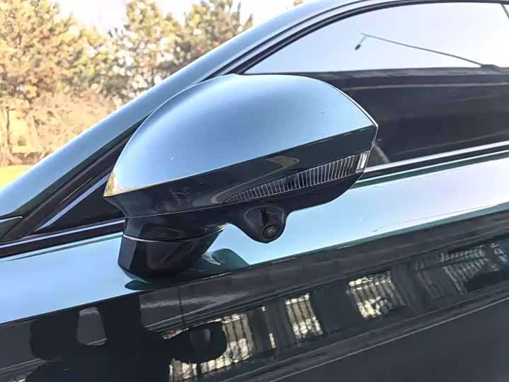 MG Motor 7 2025 2025款 1.5T 300 DCT优雅版